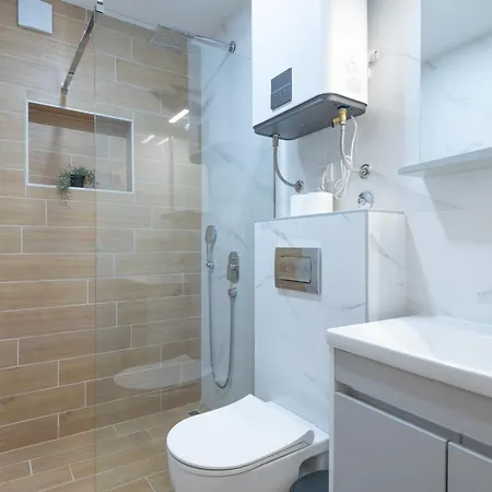 The Forest Club & 즐라티보