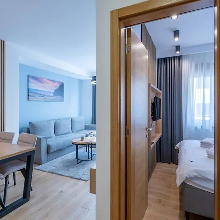 The Forest Club & Apartment *
